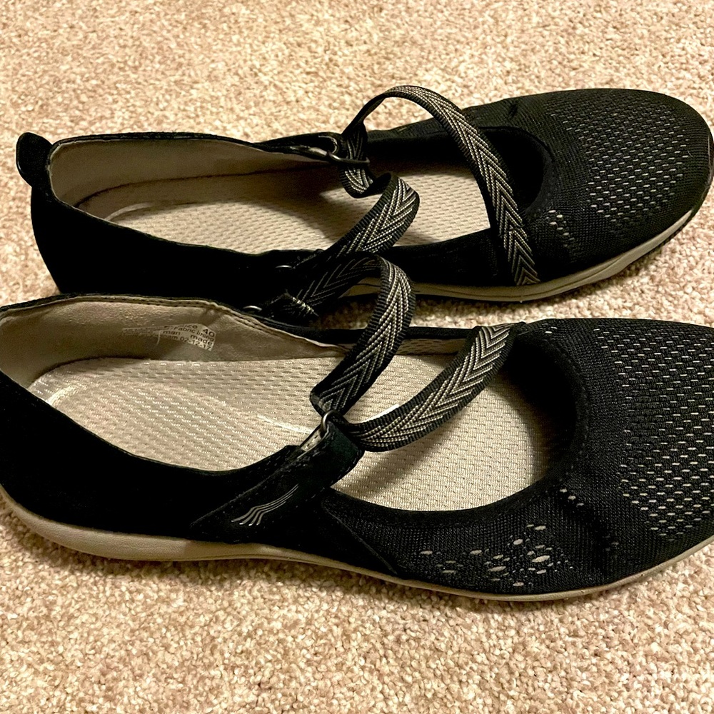 Dansko Black Leather Shoes 40 VGUC